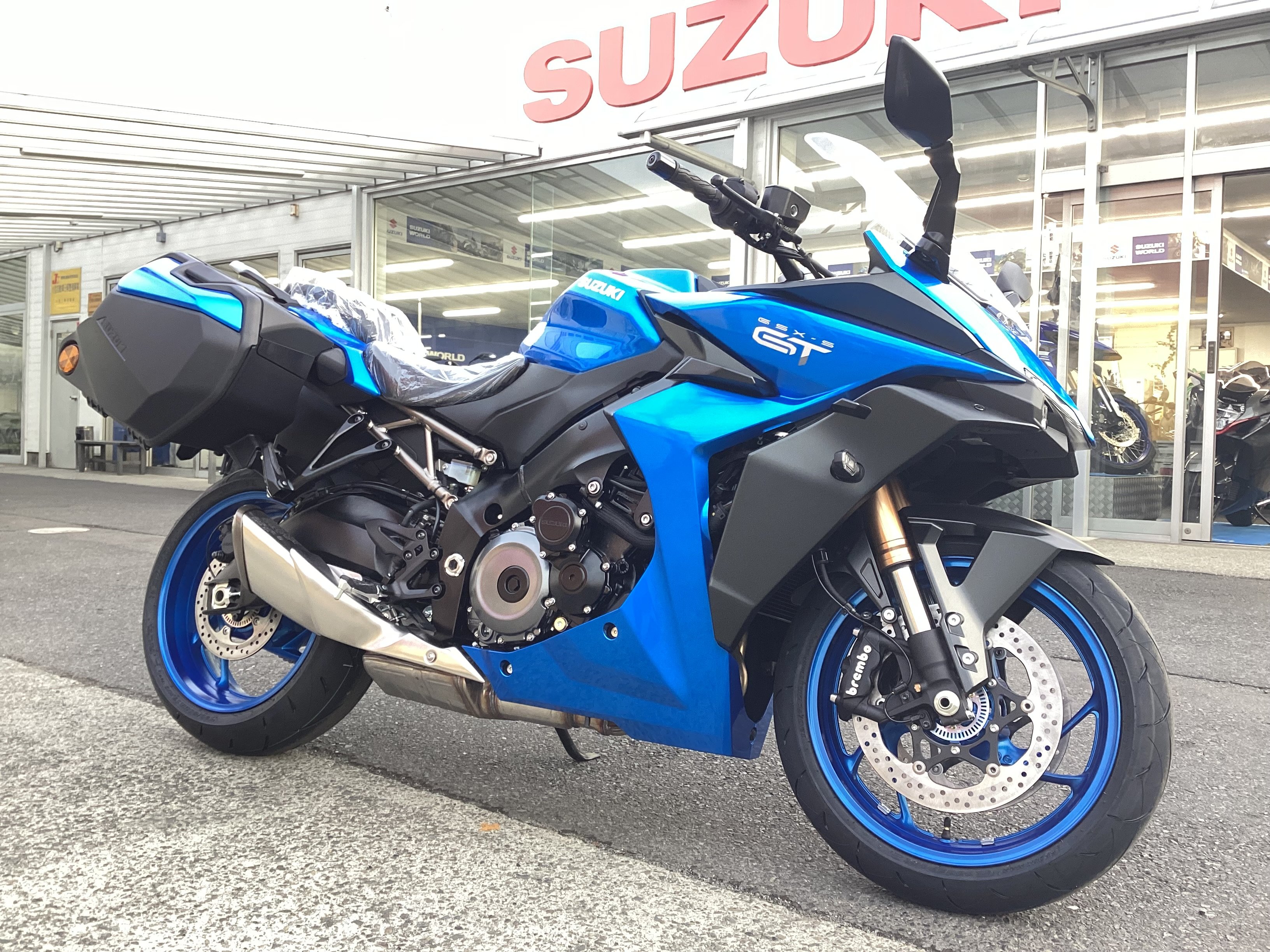 GSX-S1000GT サイドパニア装着車！！！！ | スズキワールド大和